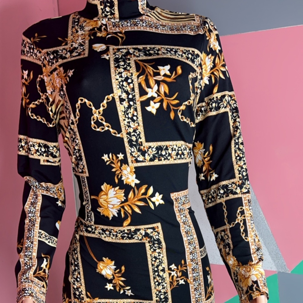 Black and gold chain connect dress